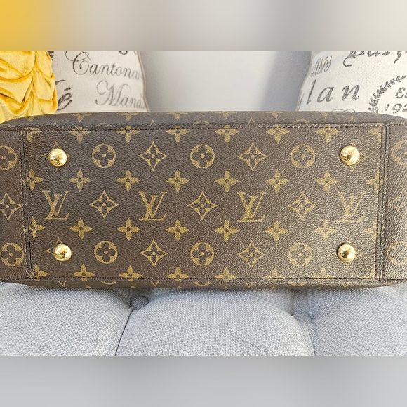 Authentic Louis Vuitton Flower Tote - Picture 9 of 11